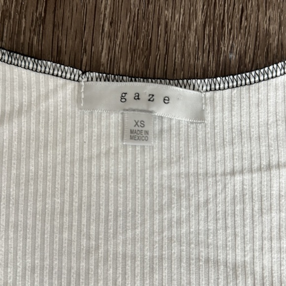 Distressed Tank - Picture 2 of 2